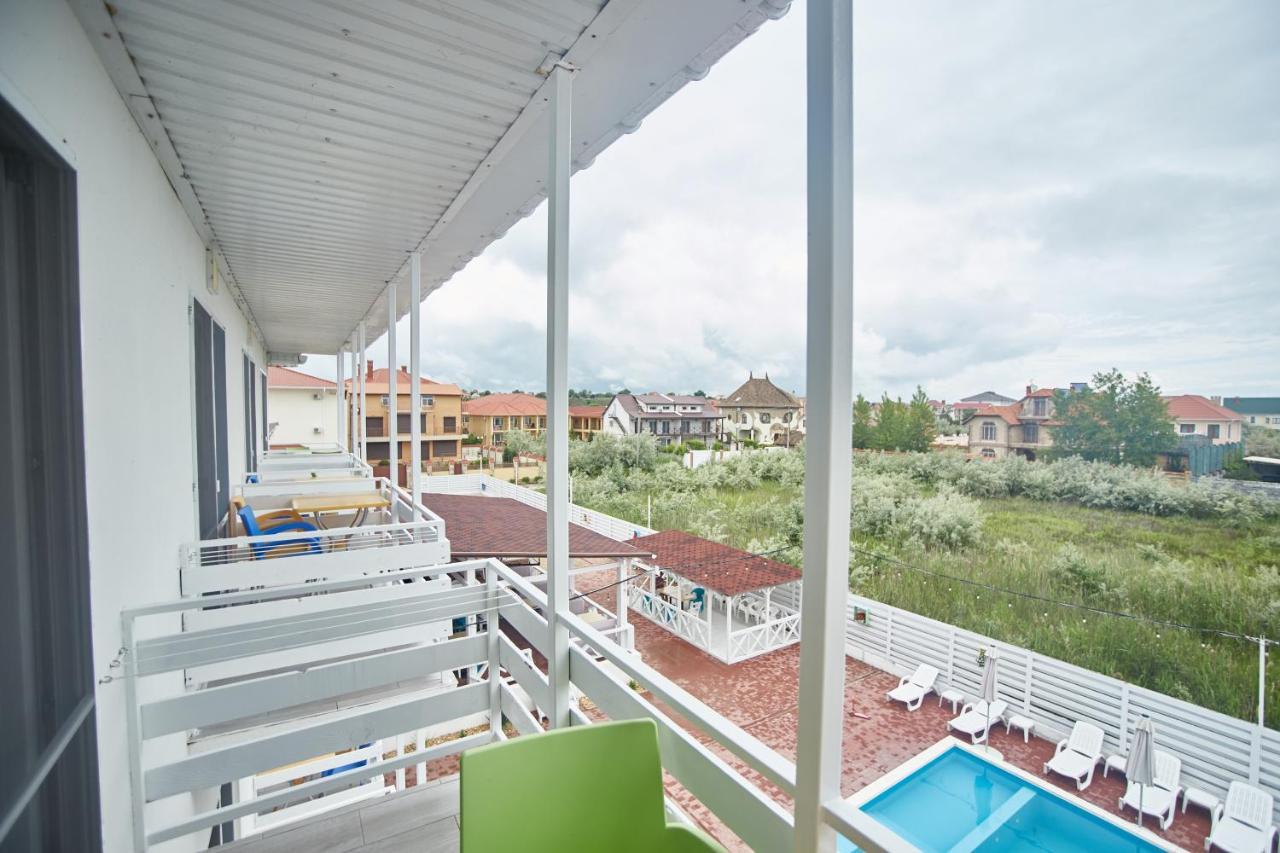 Family Hotel Happy Inn Zatoka Bagian luar foto