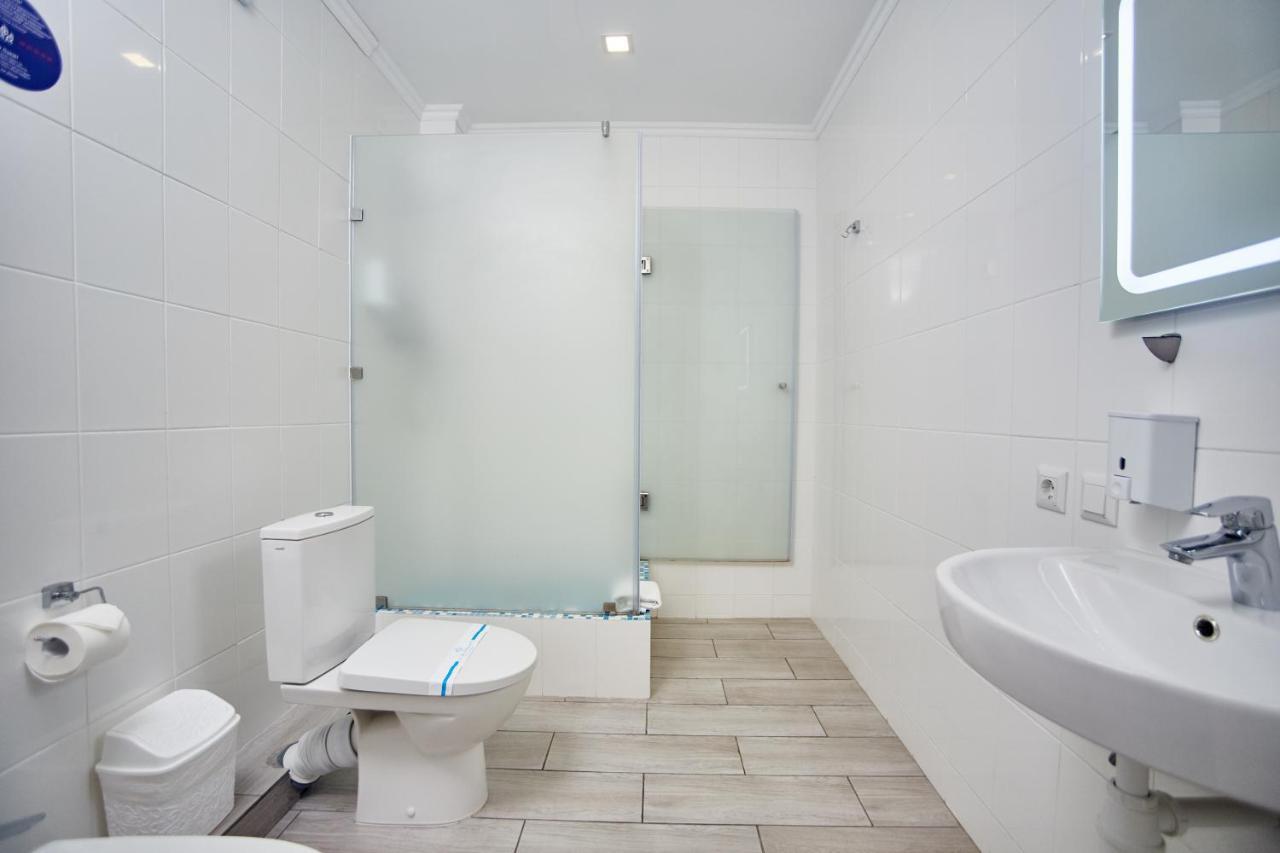 Family Hotel Happy Inn Zatoka Bagian luar foto