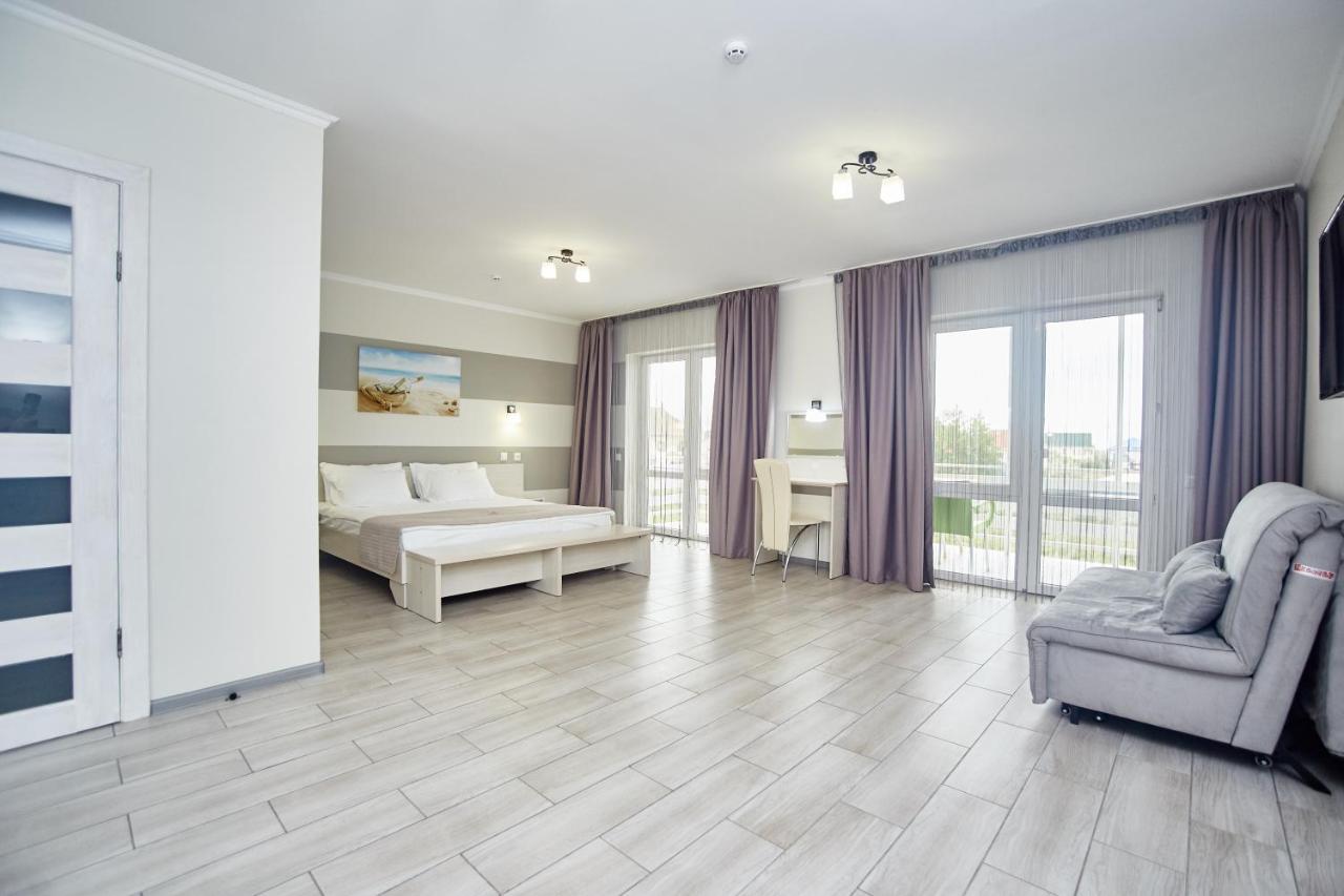 Family Hotel Happy Inn Zatoka Bagian luar foto