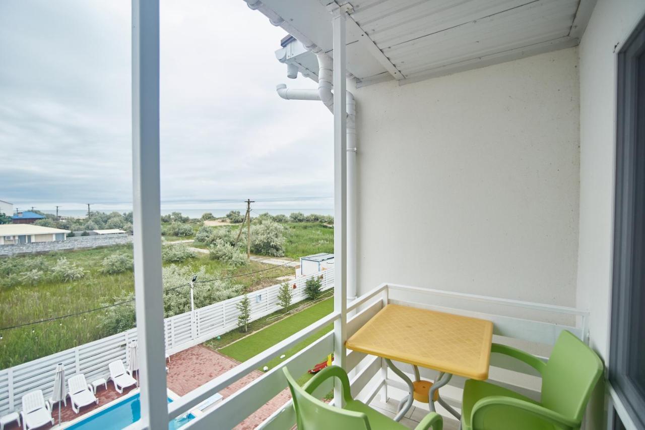 Family Hotel Happy Inn Zatoka Bagian luar foto