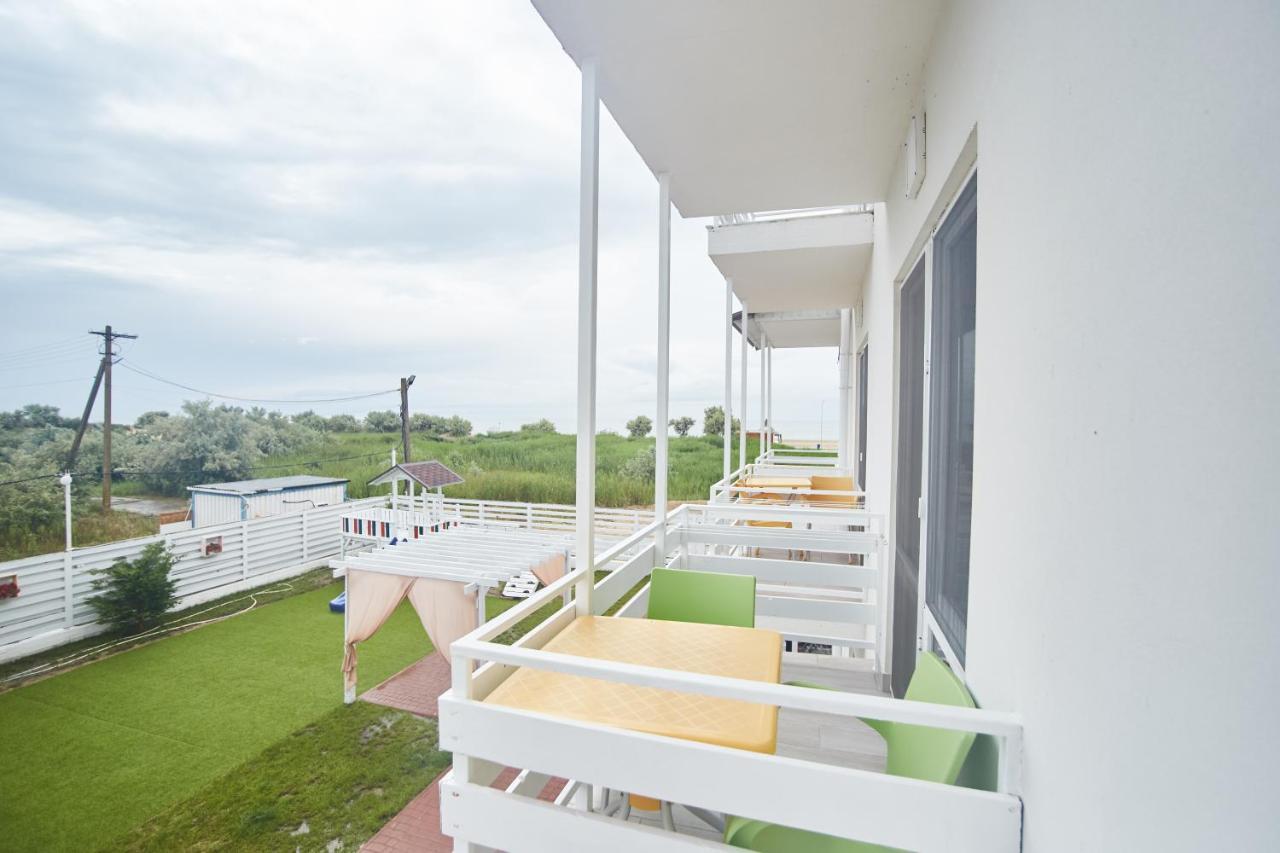 Family Hotel Happy Inn Zatoka Bagian luar foto