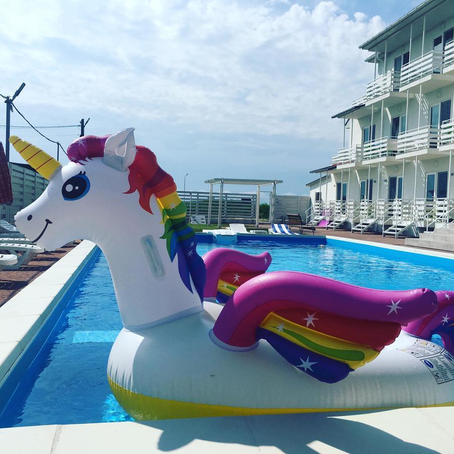 Family Hotel Happy Inn Zatoka Bagian luar foto