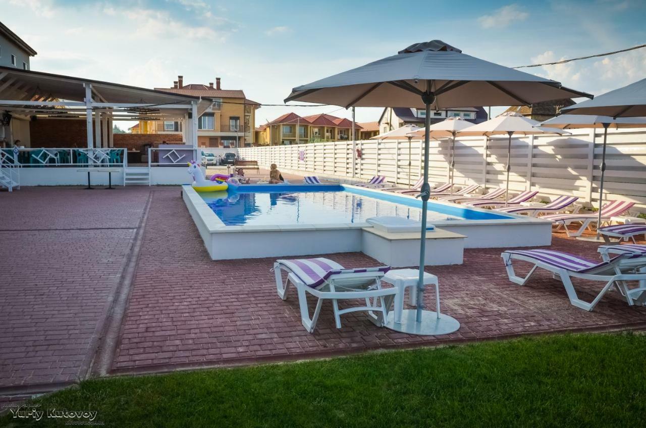 Family Hotel Happy Inn Zatoka Bagian luar foto